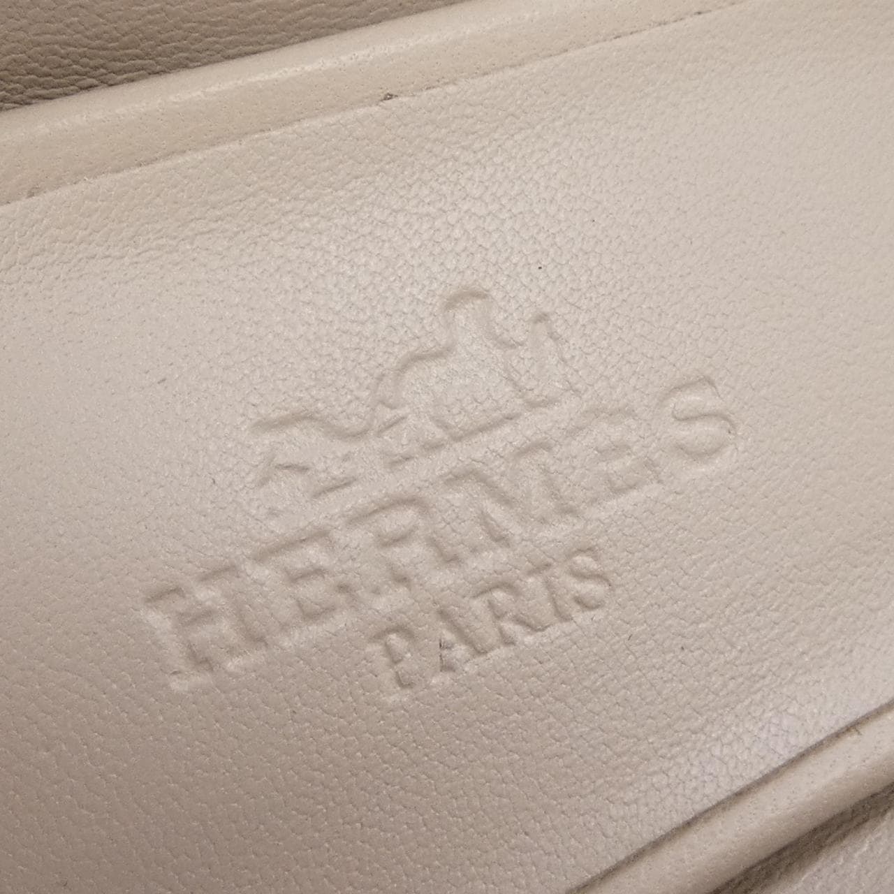 エルメス HERMES ラヴァ-　ケリーバックル 252121Z パンプス