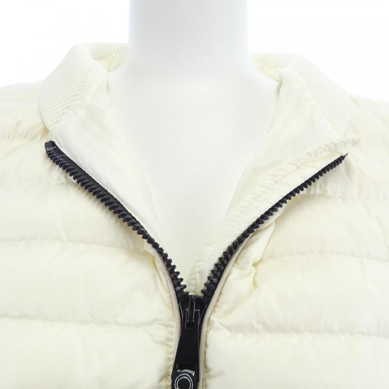 モンクレール MONCLER BLENCA ダウンジャケット