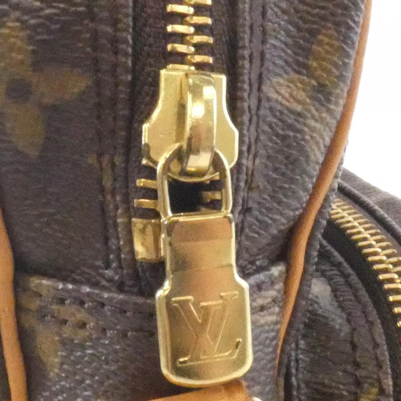 ルイヴィトン モノグラム アマゾン M45236 ショルダーバッグ