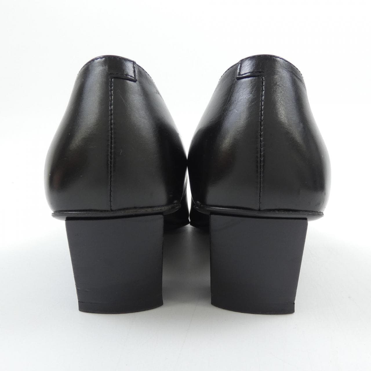 ロジェヴィヴィエ ROGER VIVIER パンプス