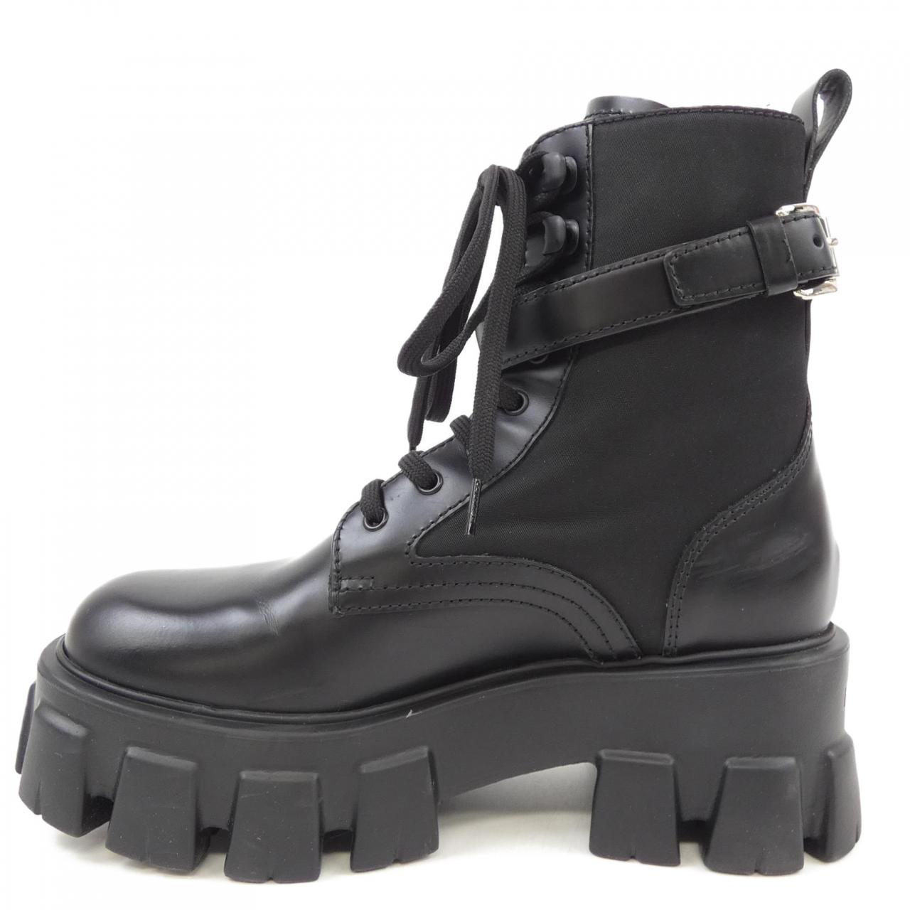 プラダ PRADA モノリス トライアングルロゴ 1T255M ブーツ