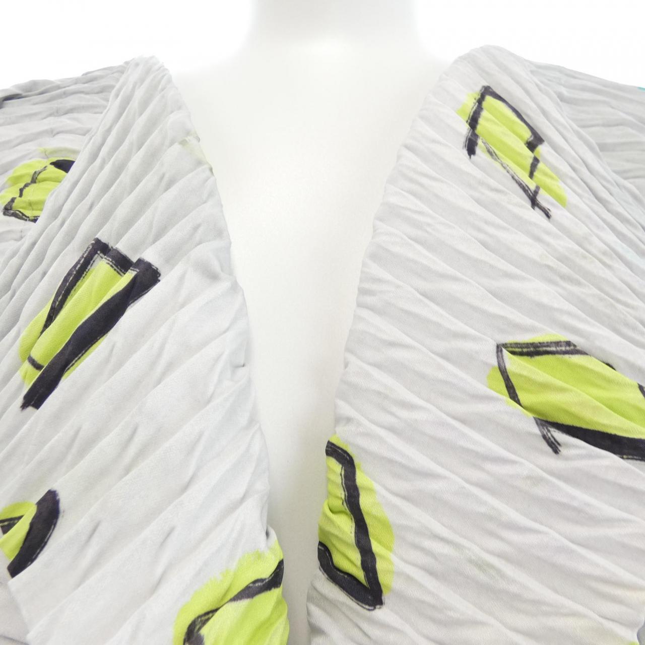 イッセイミヤケ ISSEY MIYAKE IM12F0627 トップス