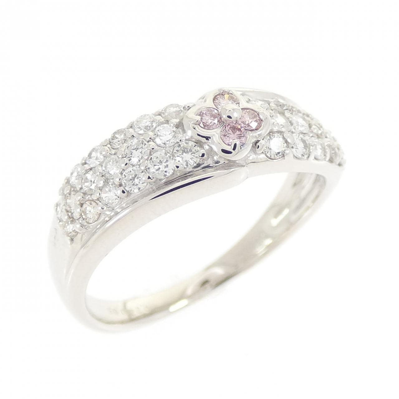 K18WG フラワー ピンクダイヤモンド リング 0.05CT