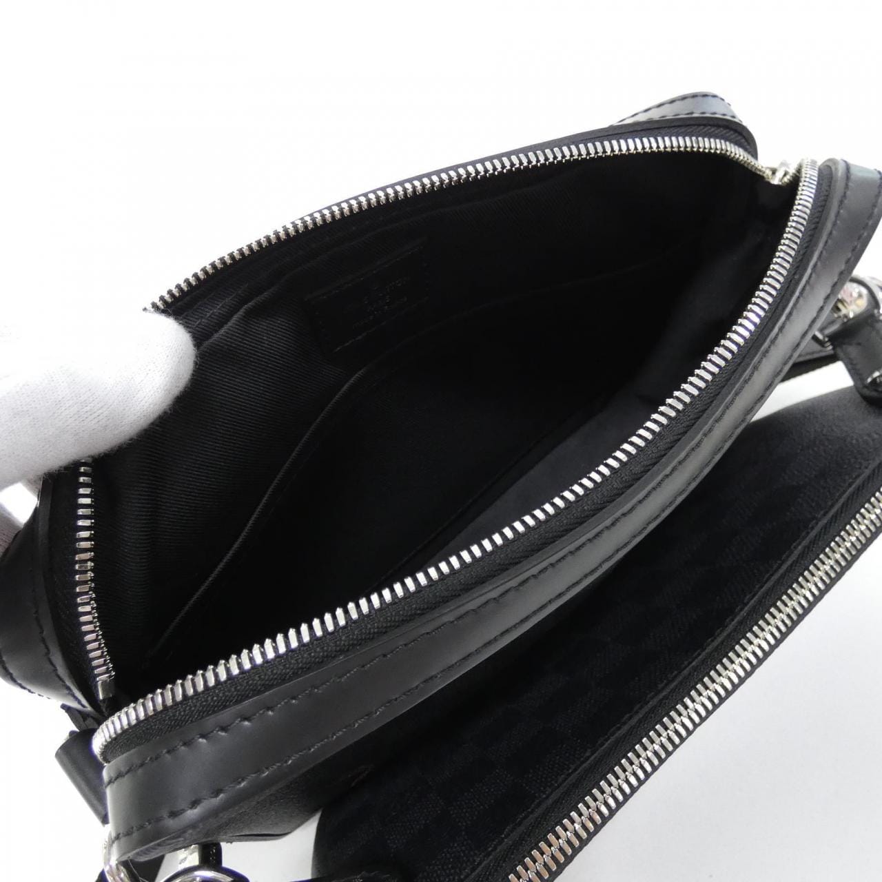 ルイヴィトン ダミエ グラフィット スタンプ トリオ メッセンジャー N58040 ショルダーバッグ