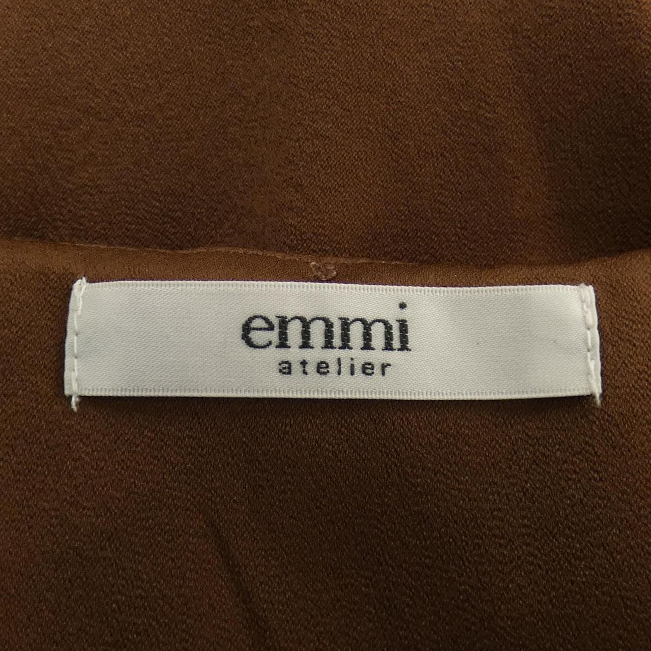 エミ emmi ワンピース