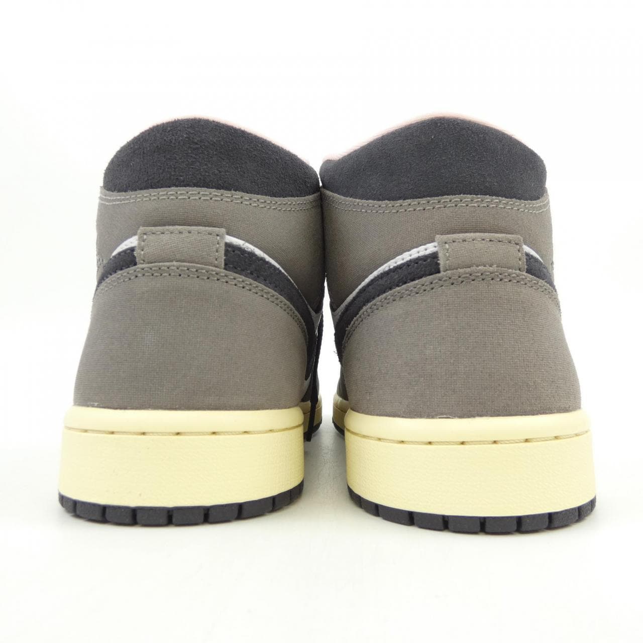 エアジョーダン AIR JORDAN HQ2011 100 スニーカー