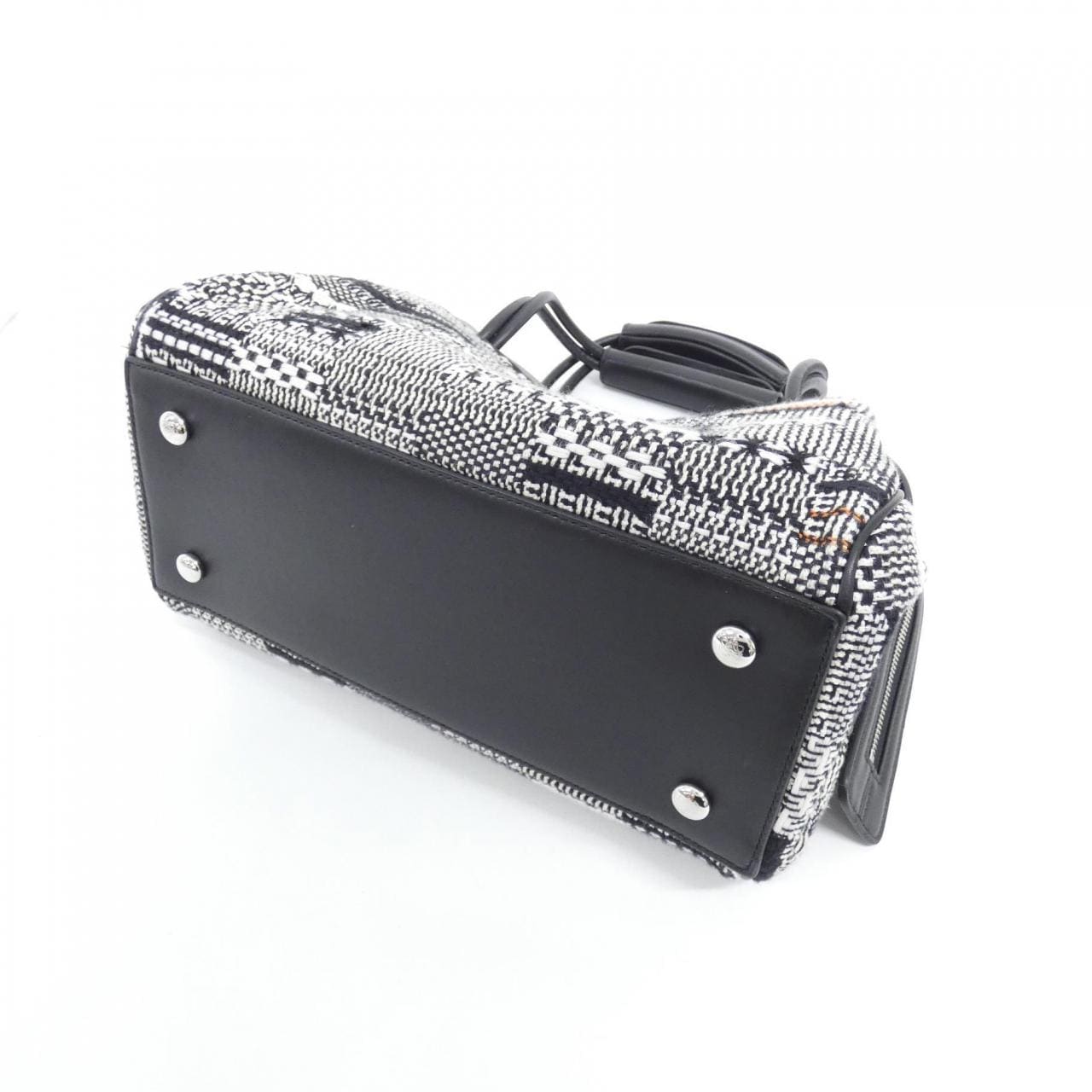 ロエベ マドリード ミディアム AACOAB1X20 バッグ