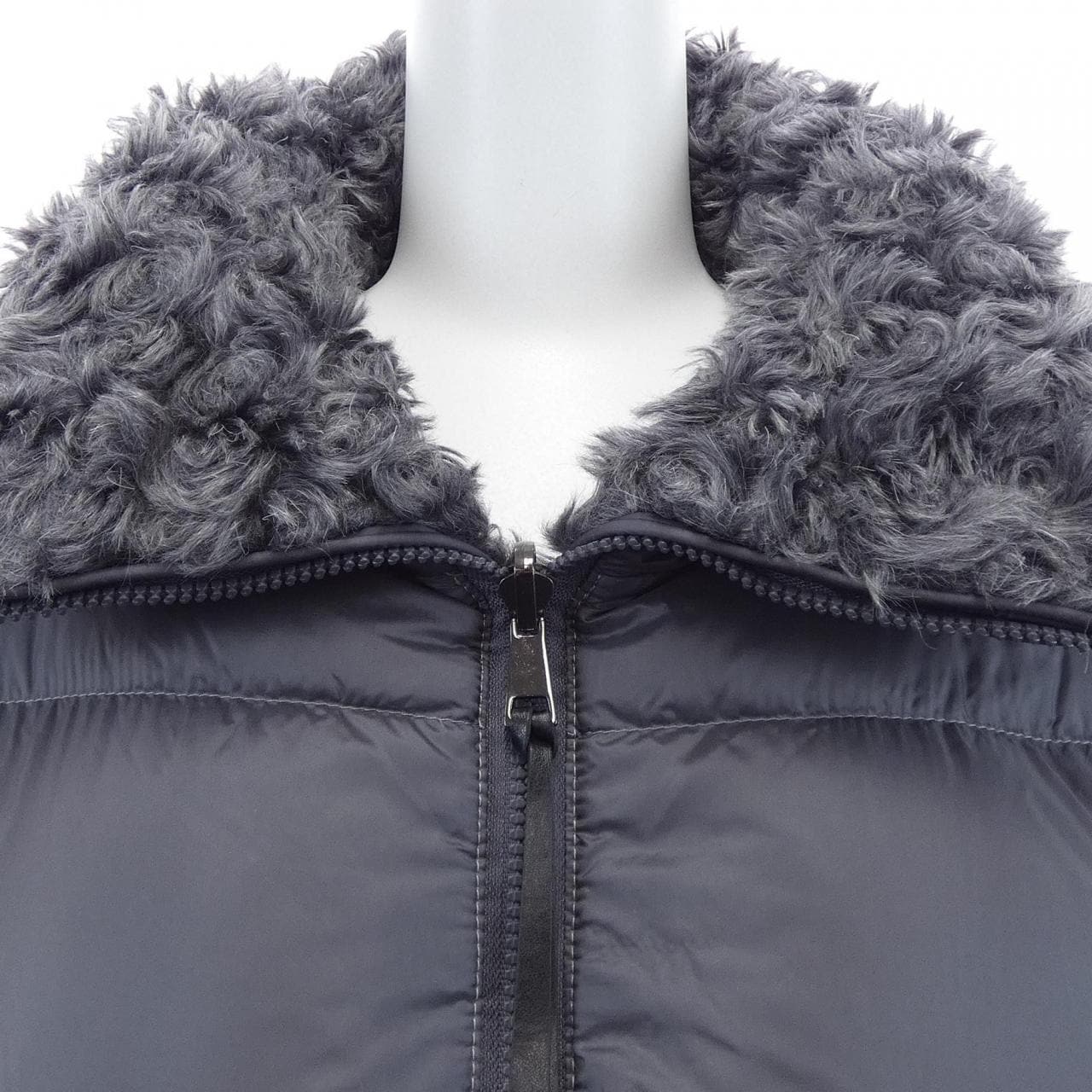 モンクレール MONCLER GOURNAVA ダウンジャケット