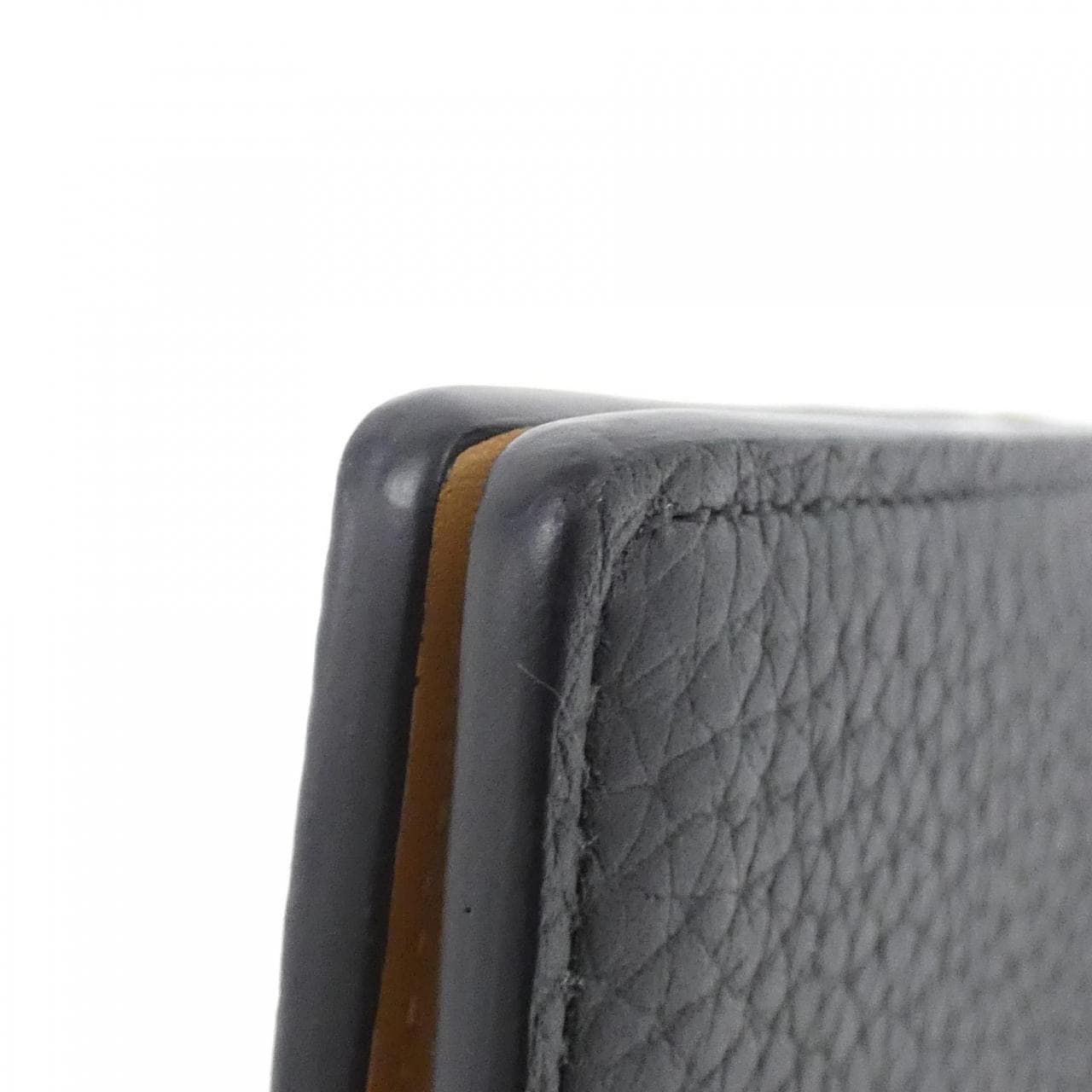 ルイヴィトン トリヨン LVヴェルティカル CPウォレット M81561 財布