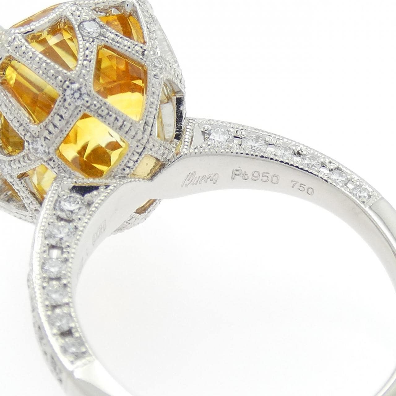 Queen Sapphire Ring 12.730ct Sri Lanka