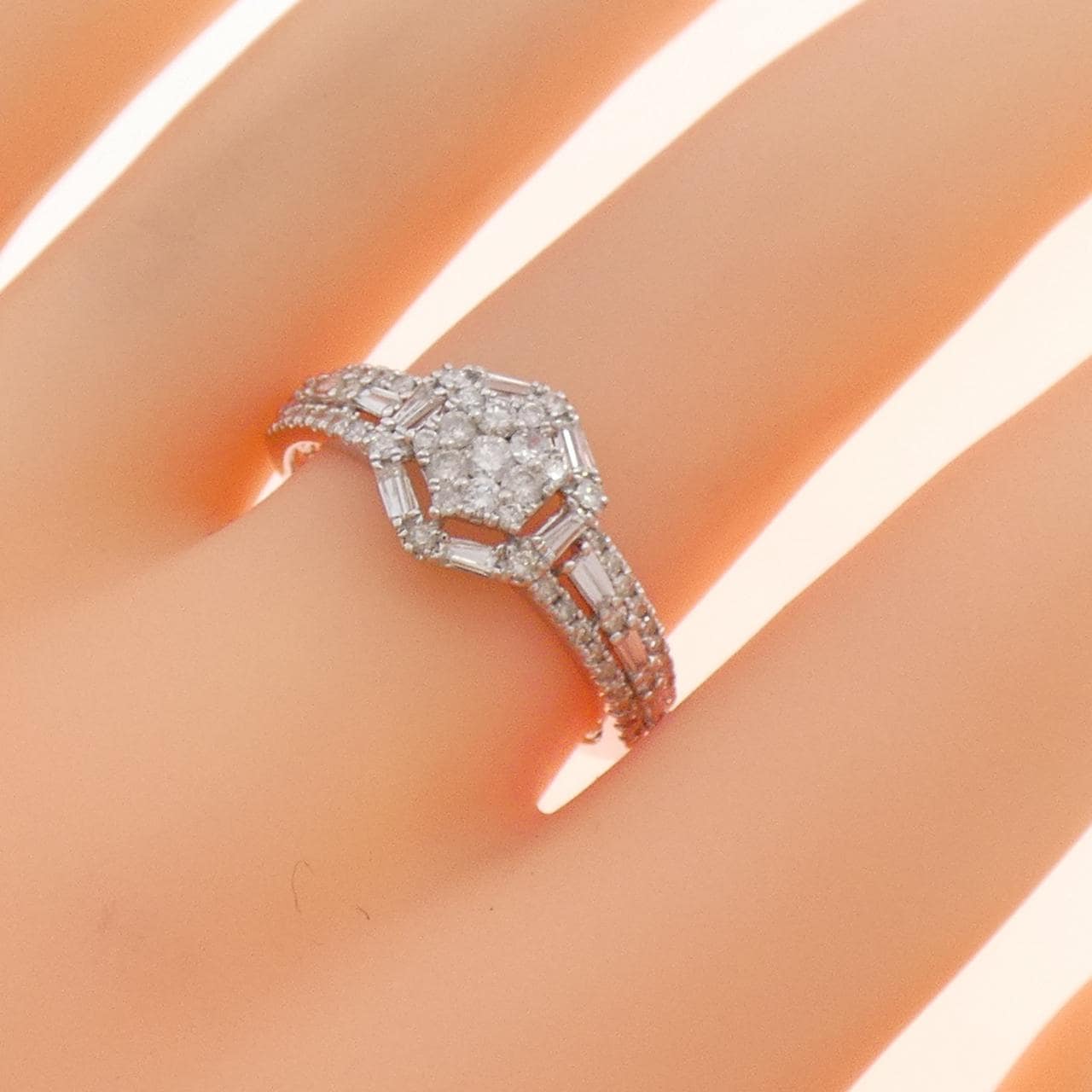 K18WG ダイヤモンド リング 0.70CT