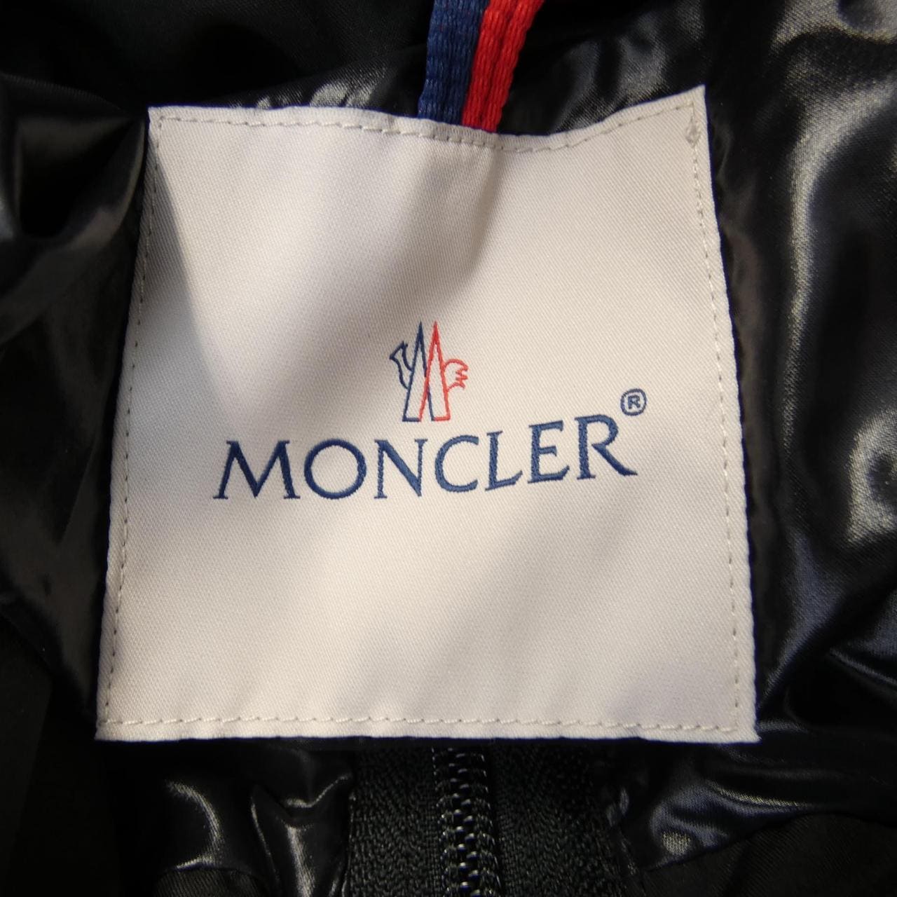 モンクレール MONCLER ダウンジャケット