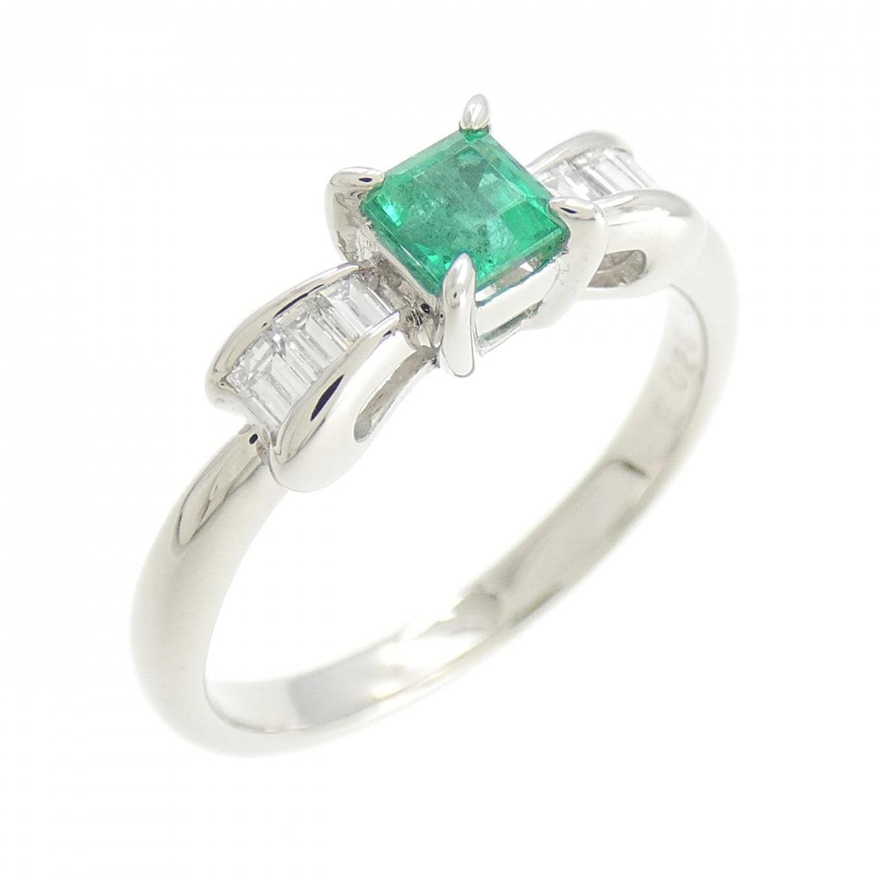 PT ribbon emerald ring 0.28CT