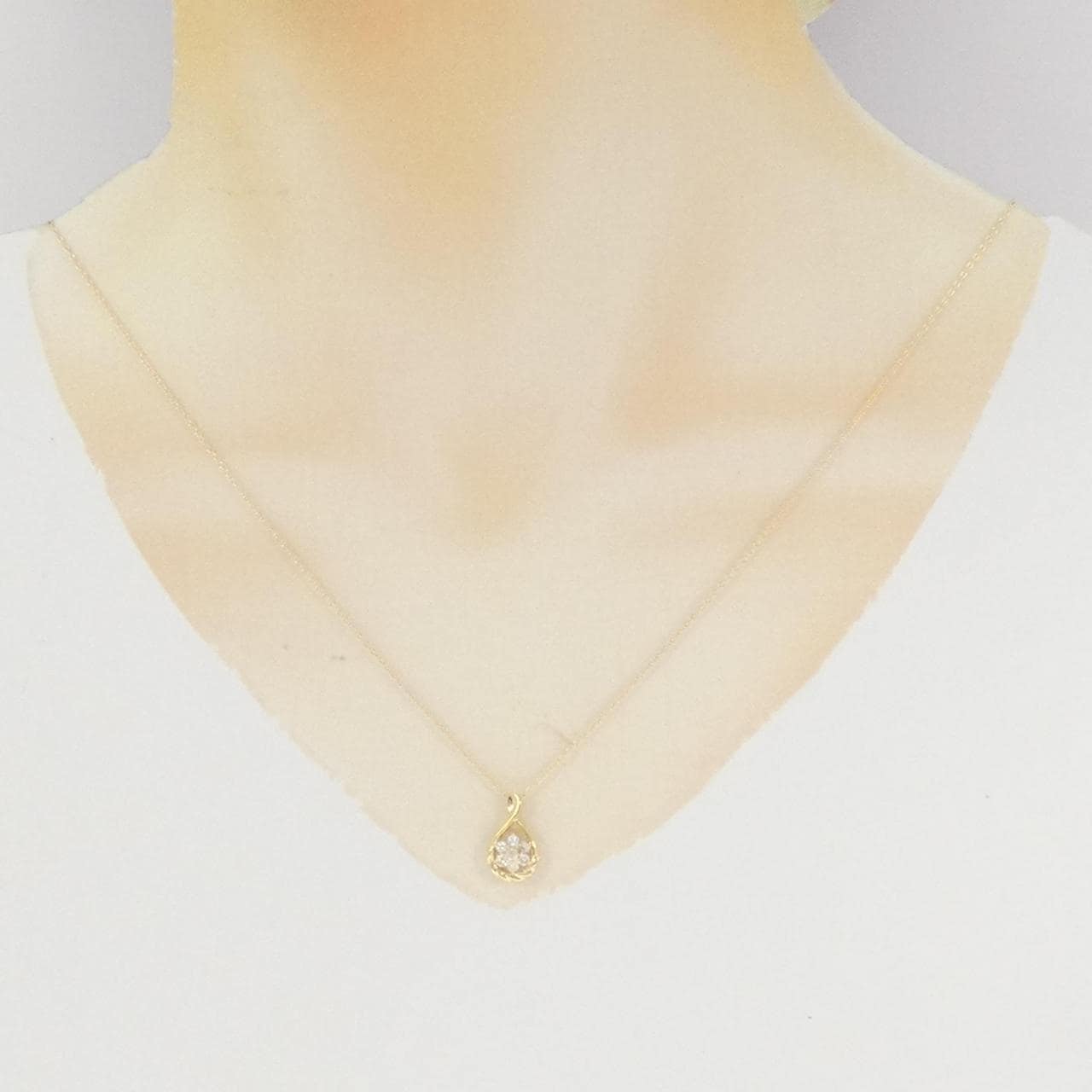 K18YG フラワー ダイヤモンド ネックレス 0.2CT