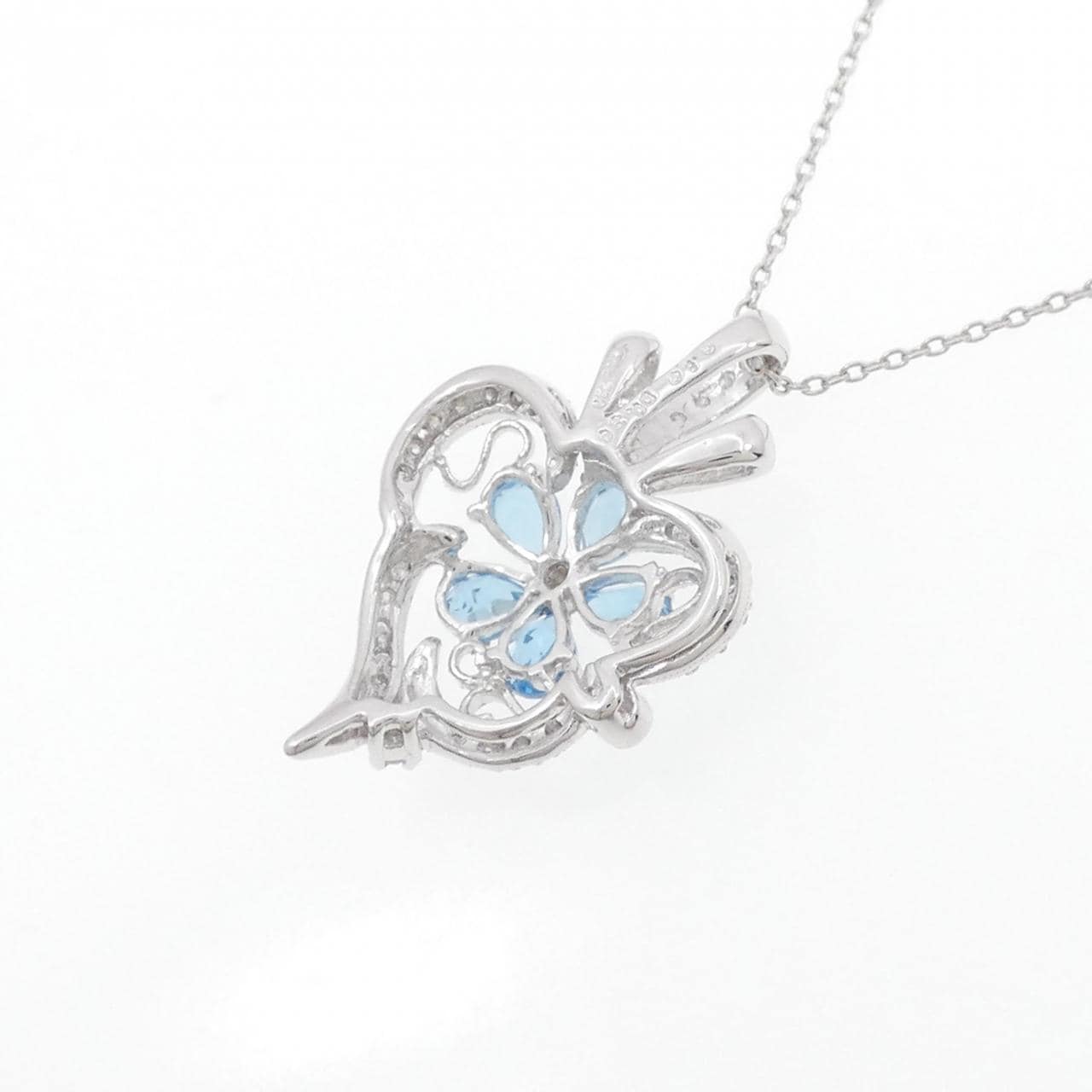 K18WG フラワー ブルートパーズ ネックレス 0.80CT