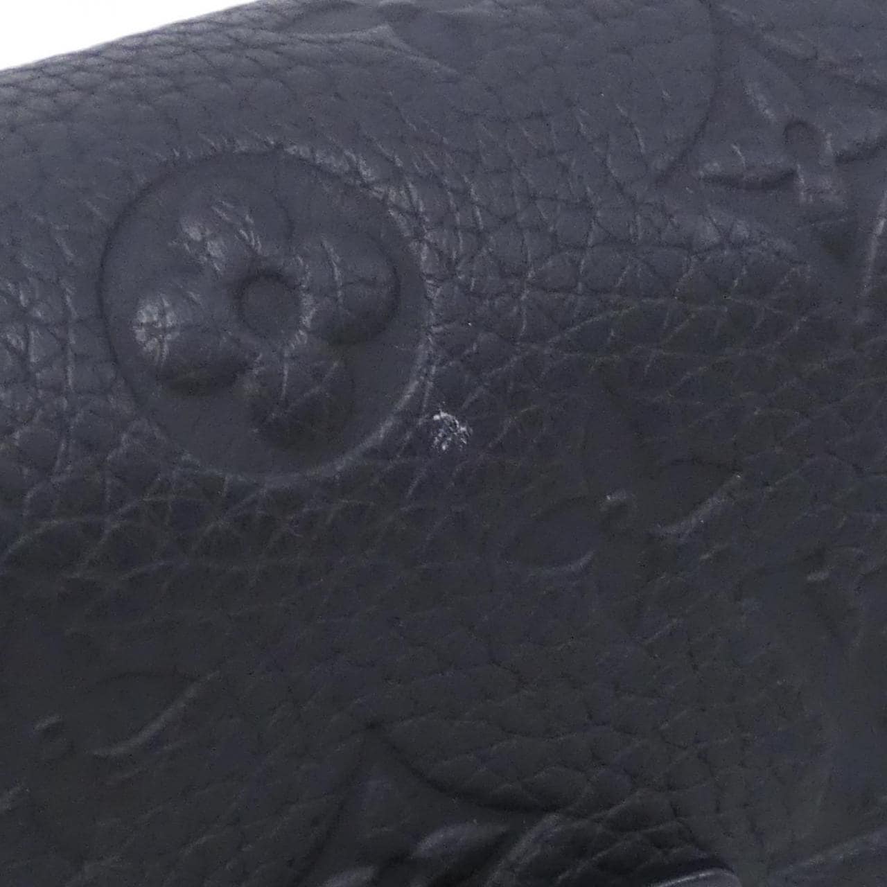 LOUIS VUITTON Vuitton Taurillon Monogram S Rock Vertical Wearable Wallet M81524 Shoulder Bag