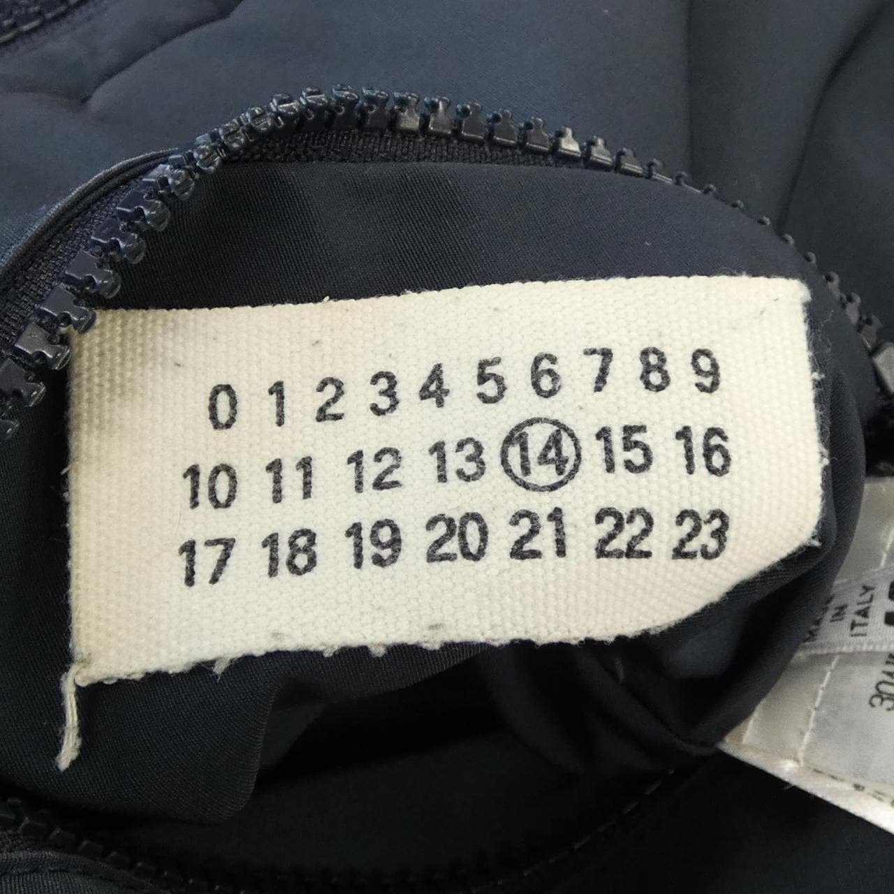 マルタンマルジェラ MARTIN MARGIELA 30AM19639843 ダウンジャケット