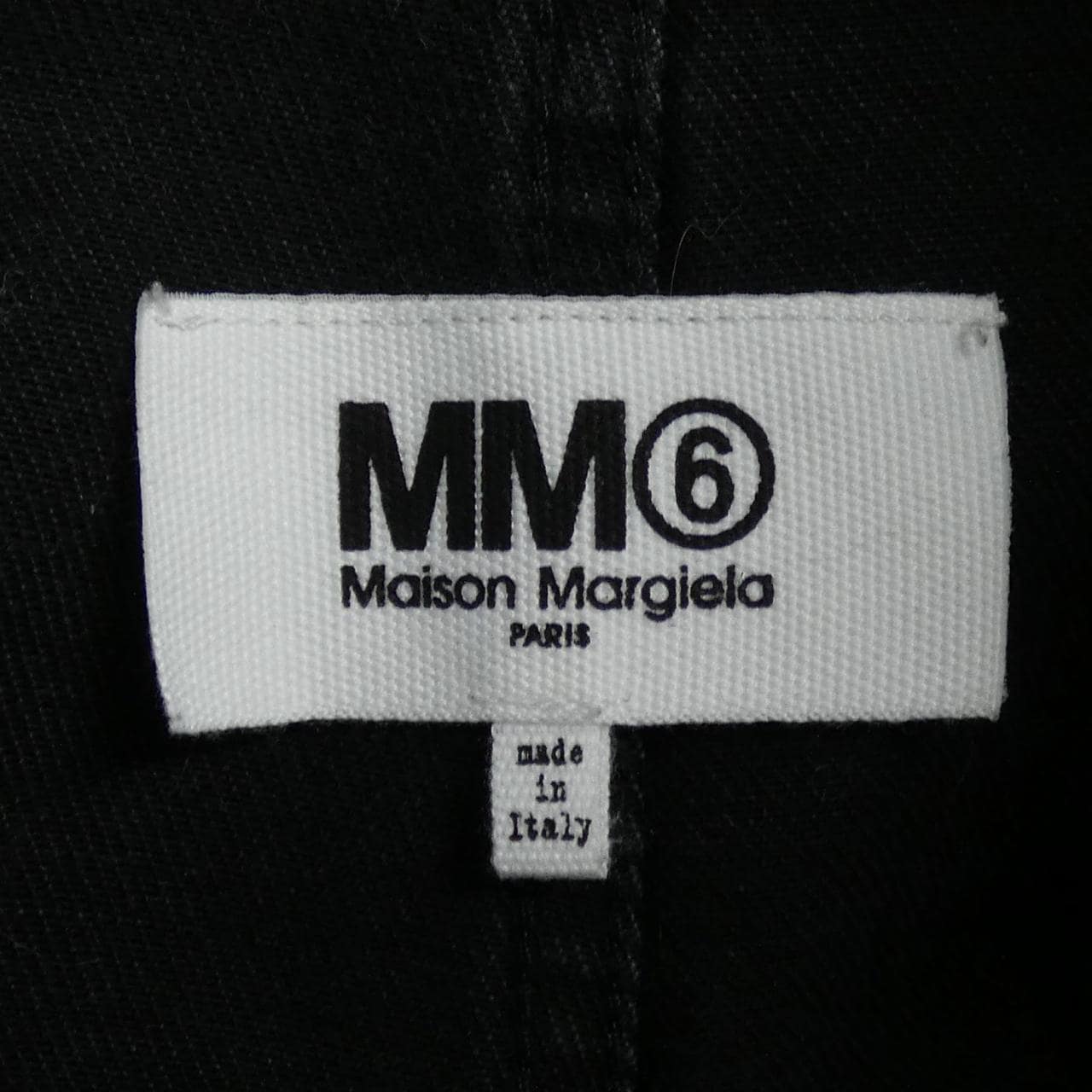 エムエムシックス MM6 S52MU0094 UNISEX ショートパンツ