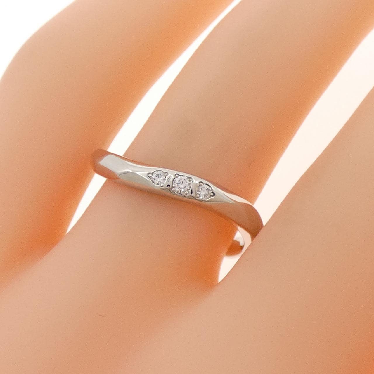 PT950 スリーストーン ダイヤモンド リング 0.038CT