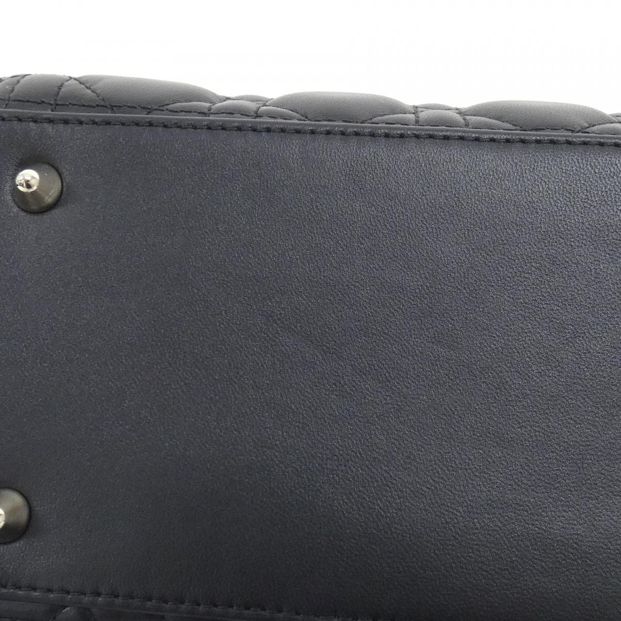 クリスチャンディオール レディ ディオール ミディアム M0565ONGE バッグ