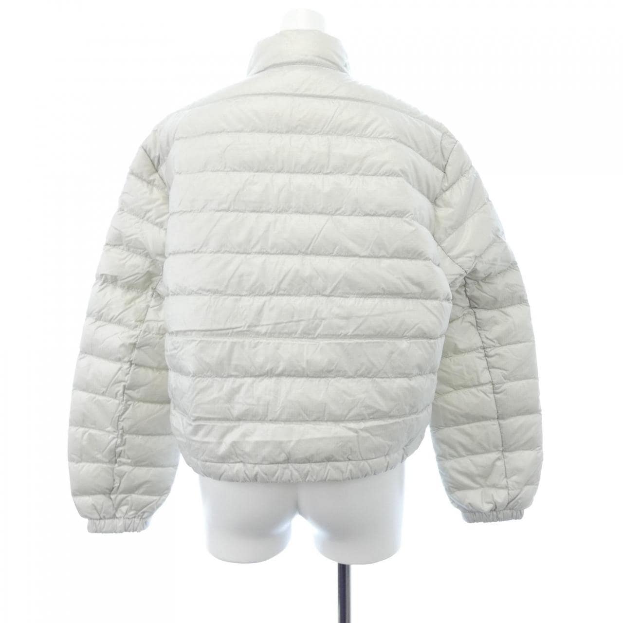 モンクレール MONCLER ダウンジャケット