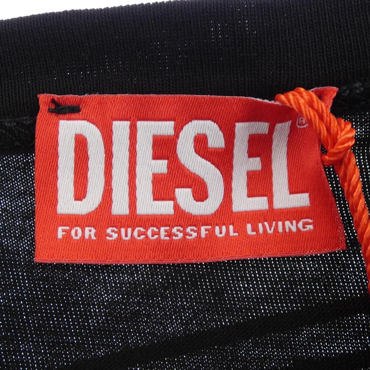 ディーゼル DIESEL Tシャツ