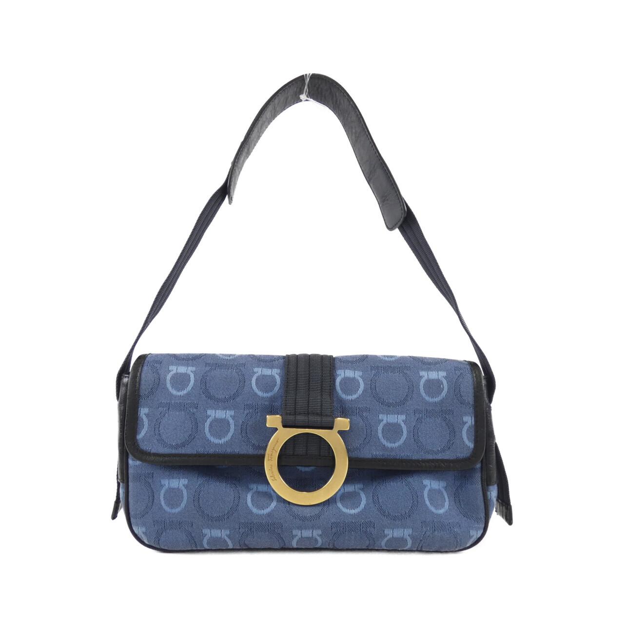 サルヴァトーレフェラガモ 21 5900 ショルダーバッグ