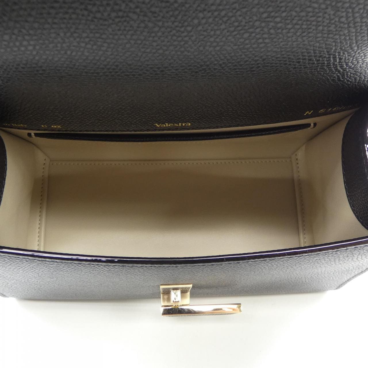ヴァレクストラ VALEXTRA イジィデ ISIDE WBES0036028LOC9 BAG