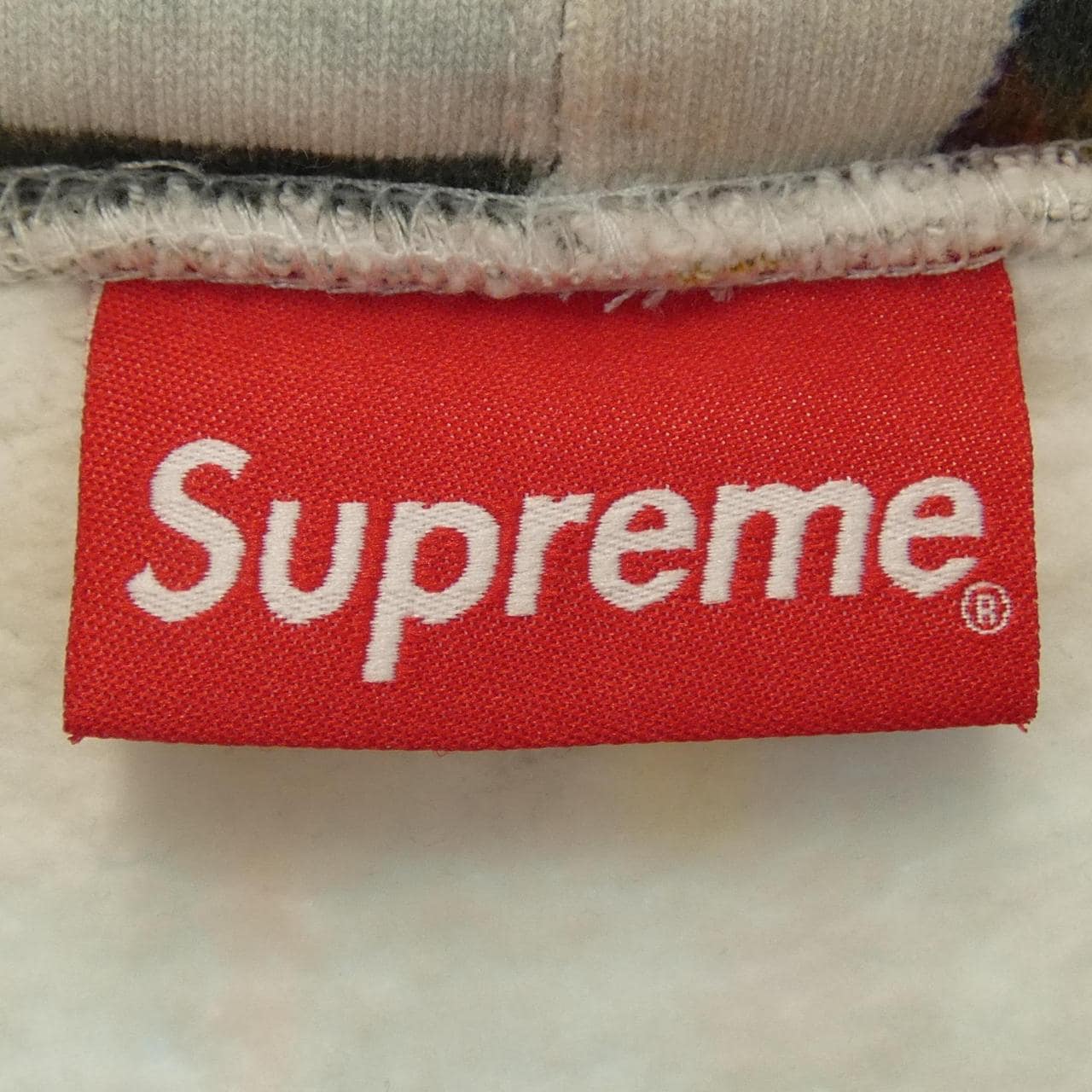 シュプリーム SUPREME パーカー