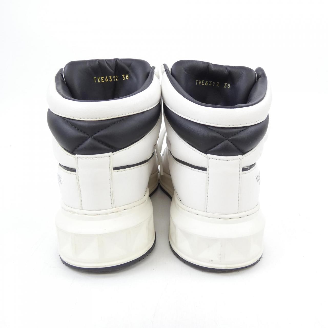 ヴァレンティノガラヴァーニ VALENTINO GARAVANI スニーカー