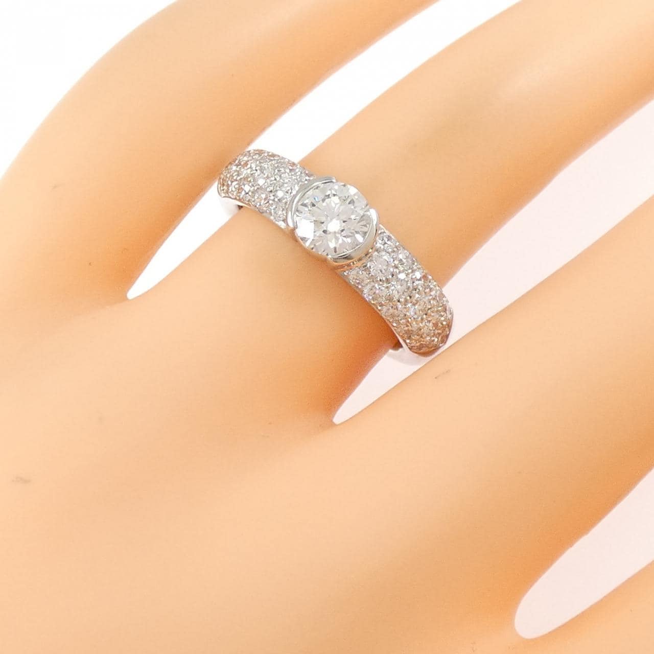 ティファニー パヴェソリティア リング 0.59CT G VS1