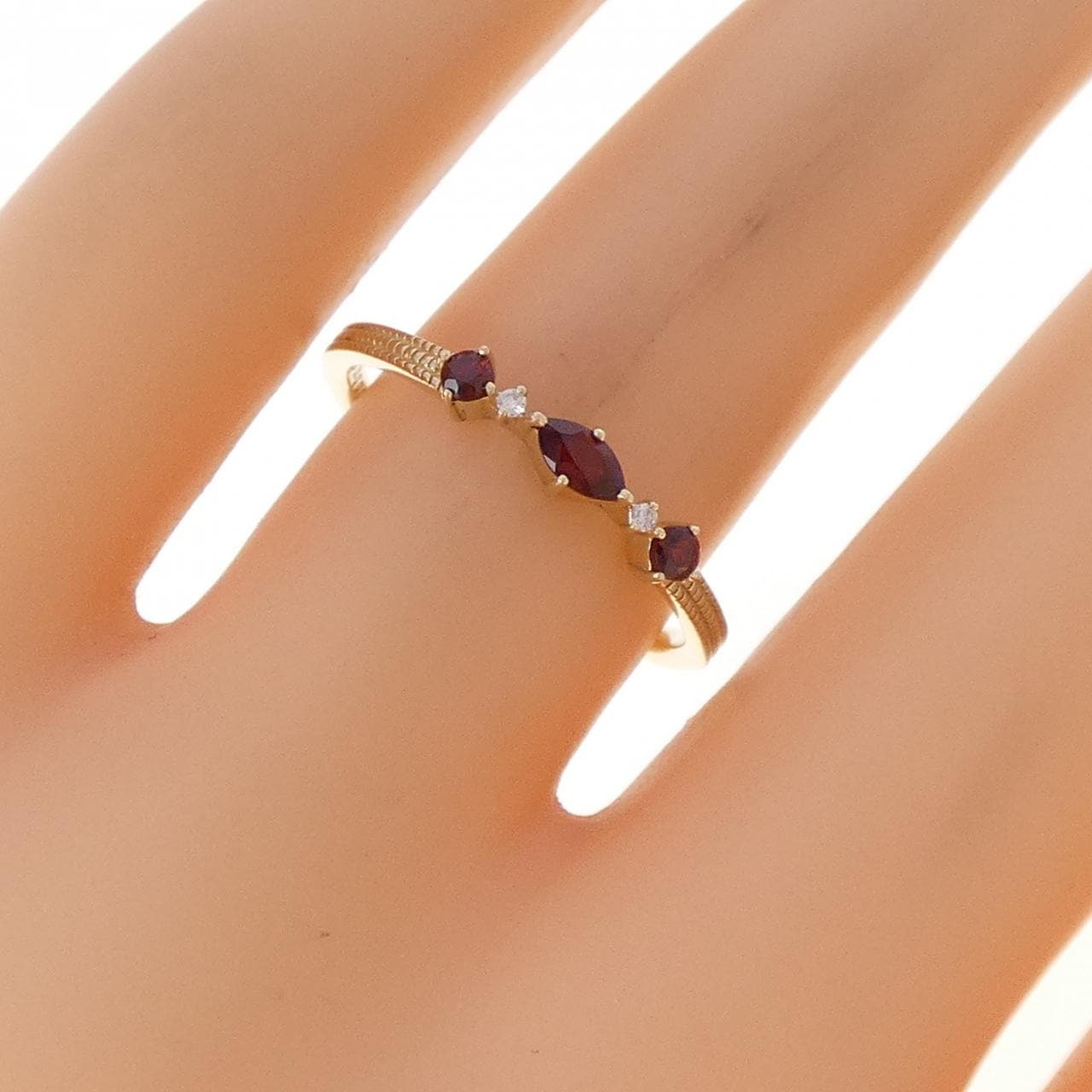 K10YG ガーネット リング 0.19CT