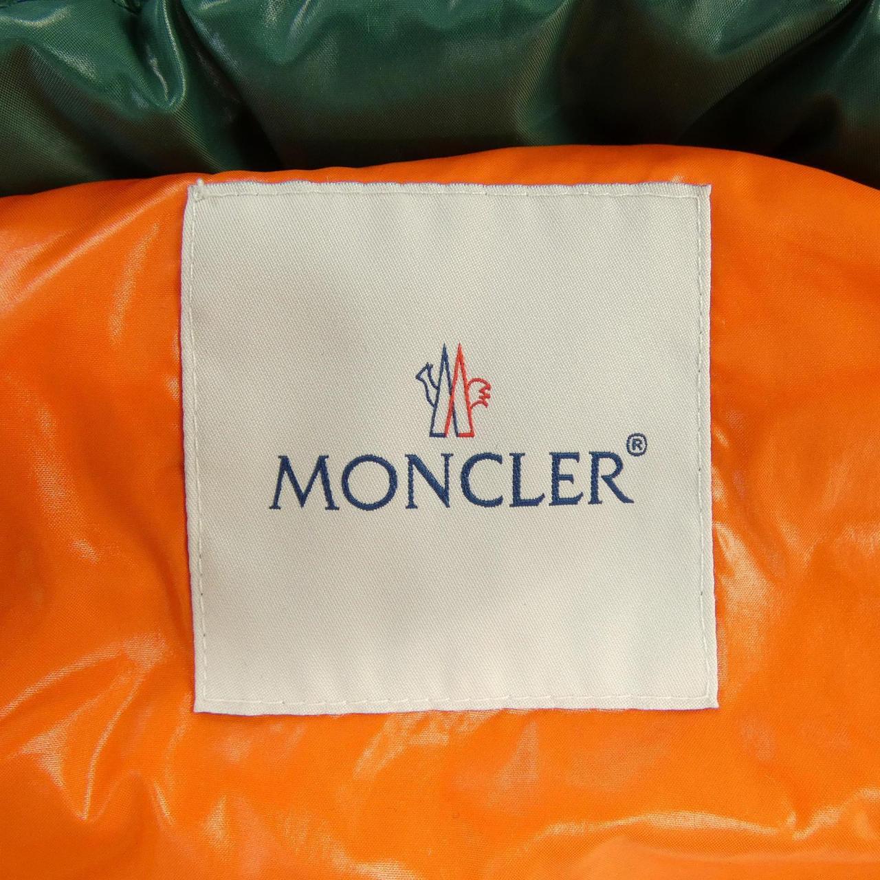 モンクレール MONCLER ESCALLONIA ダウンコート