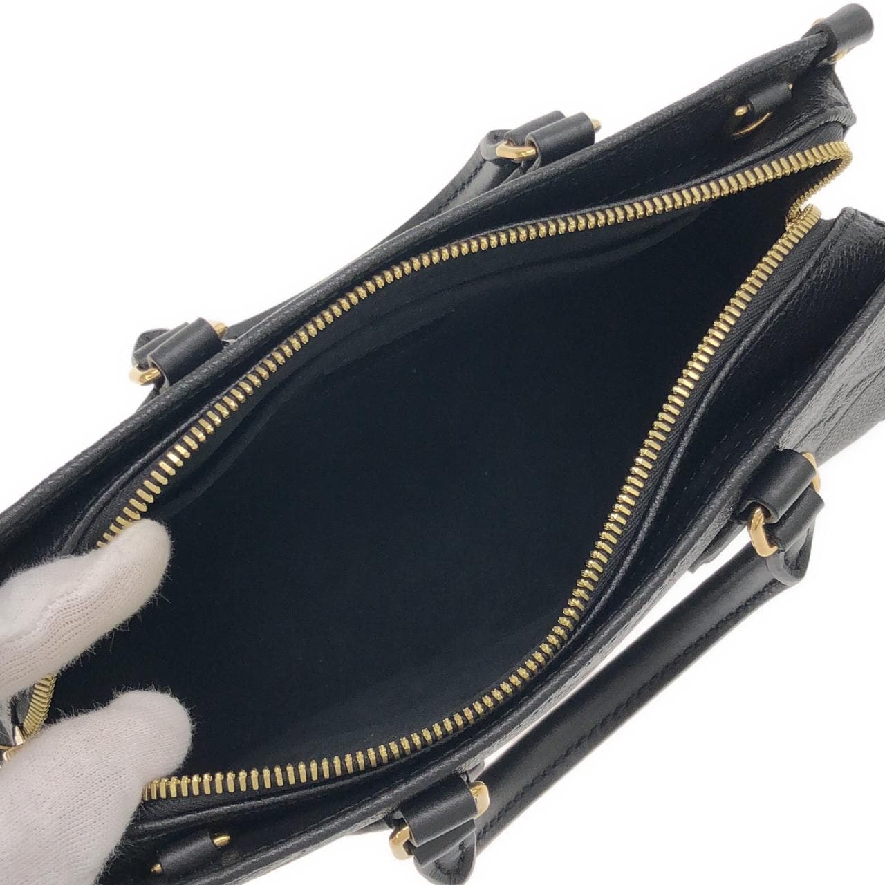 ルイヴィトン モノグラム アンプラント オンザゴーEW M23640 バッグ