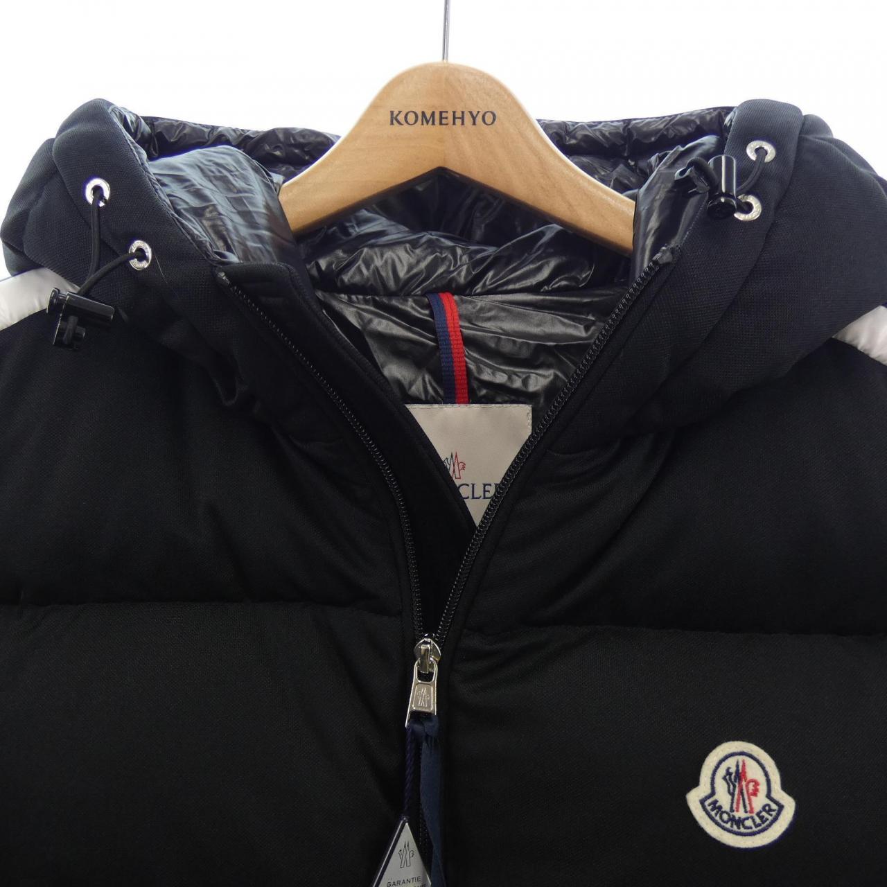 モンクレール MONCLER ダウンジャケット