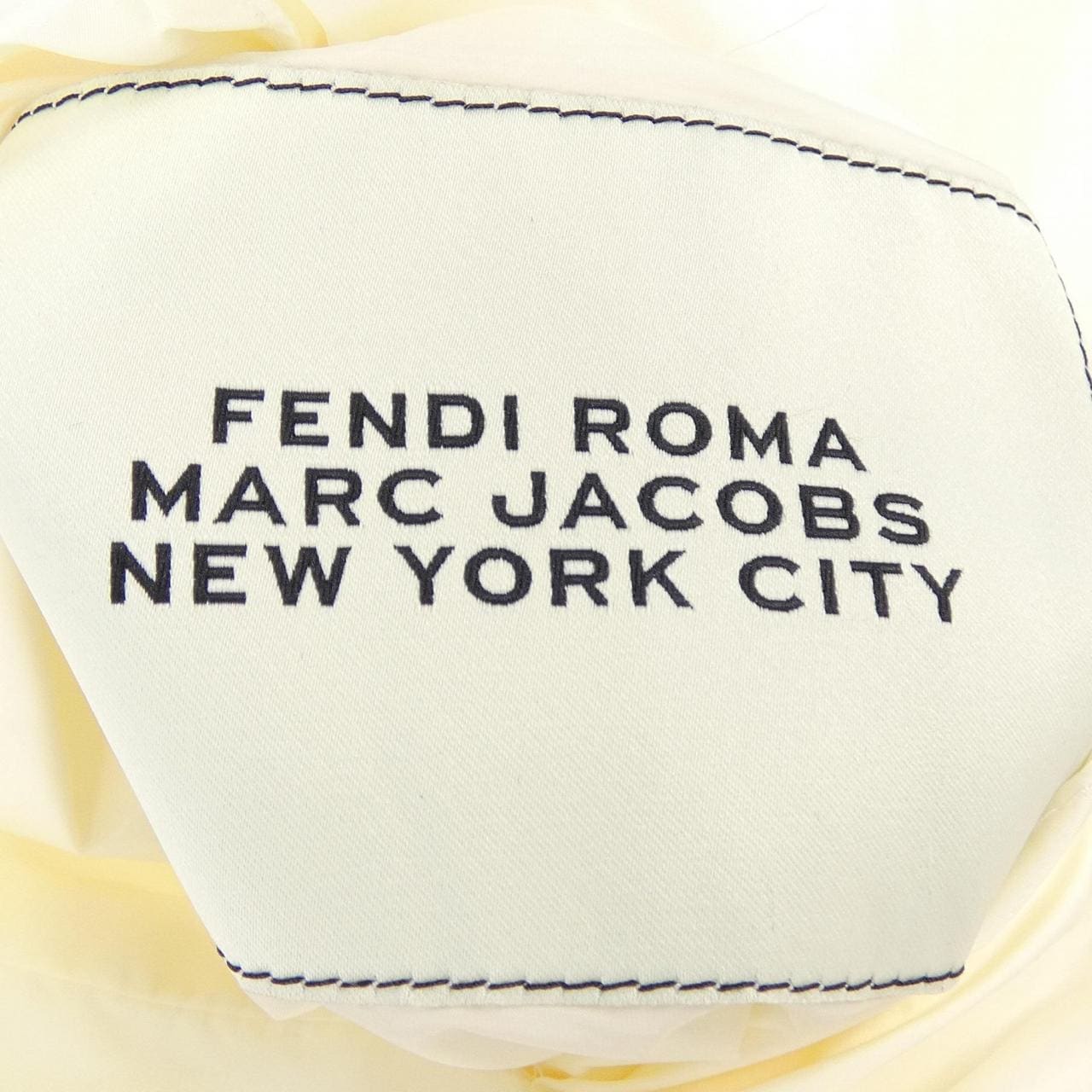 フェンディ FENDI FW1088 ANG5 ブルゾン