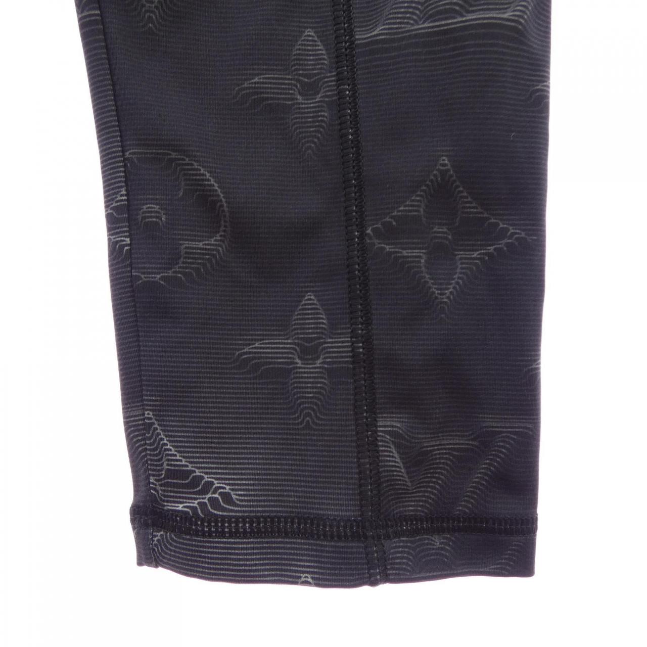 ルイヴィトン LOUIS VUITTON 2054テクニカルプリンテッドレギンス HKY13WZMK レギンス