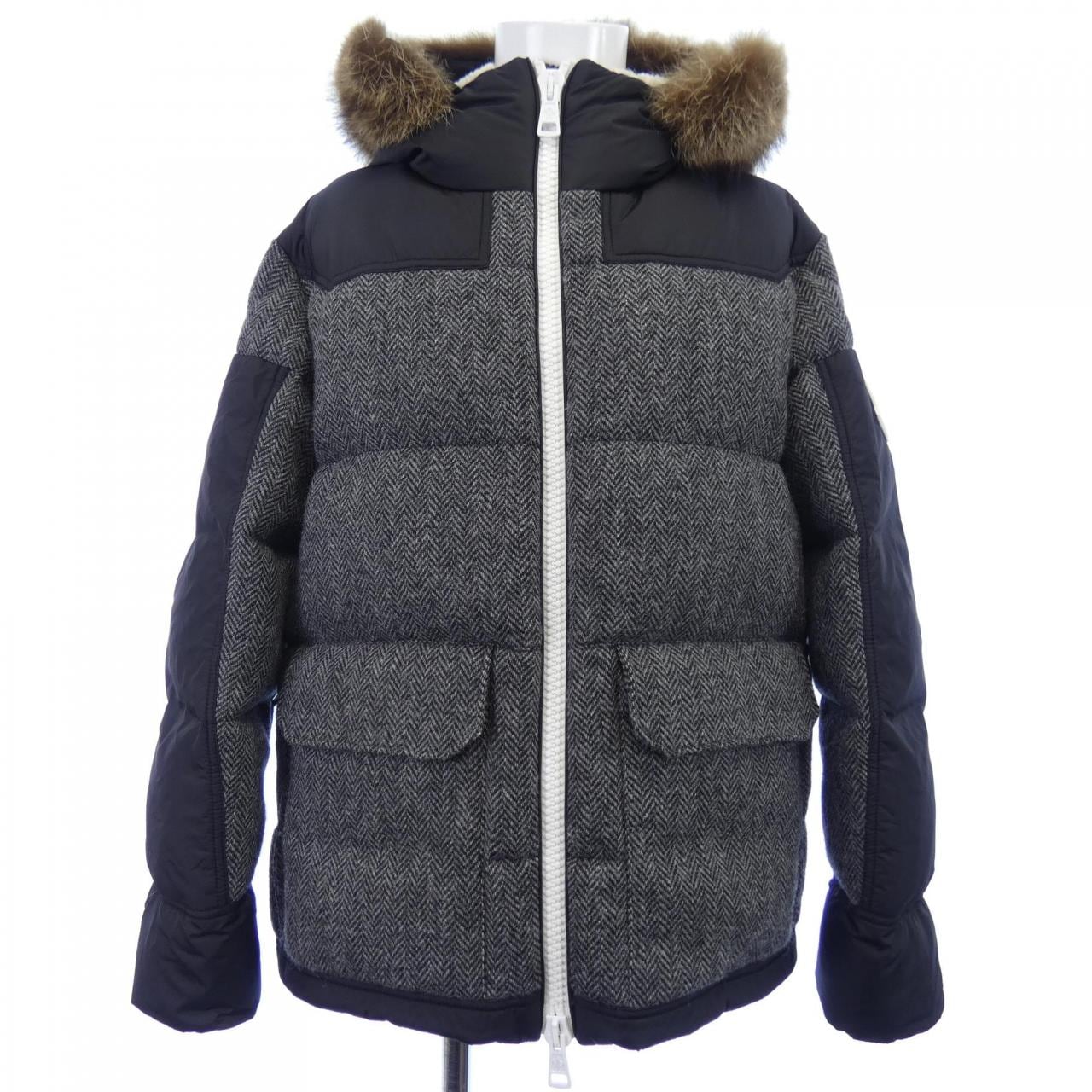 モンクレール MONCLER ダウンジャケット