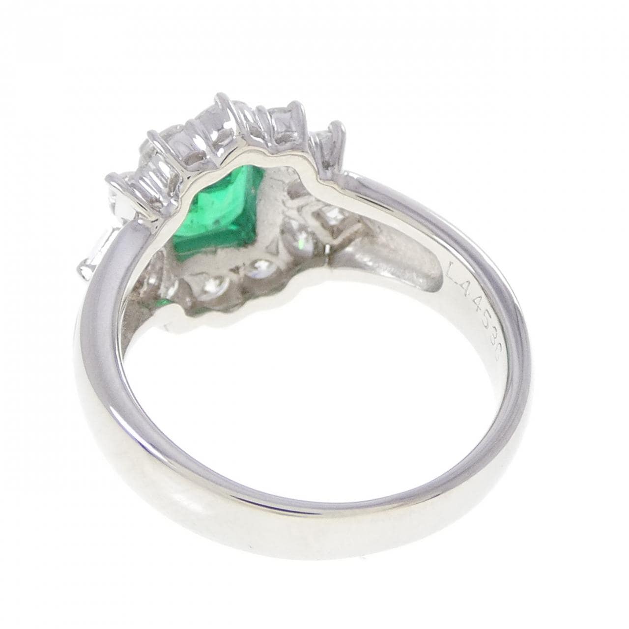 PT900 エメラルド リング 0.84CT
