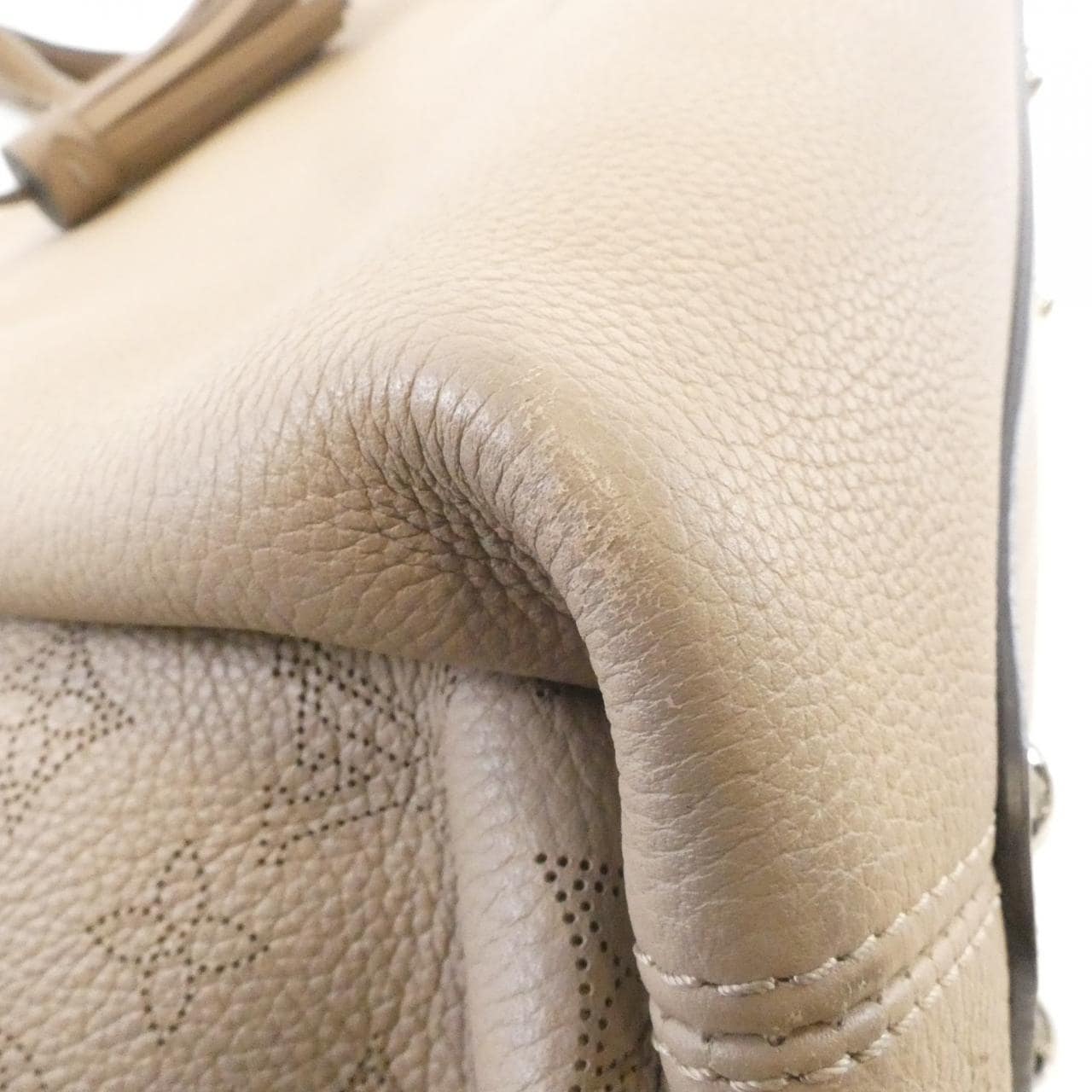 ルイヴィトン マヒナ オメア M55031 バッグ