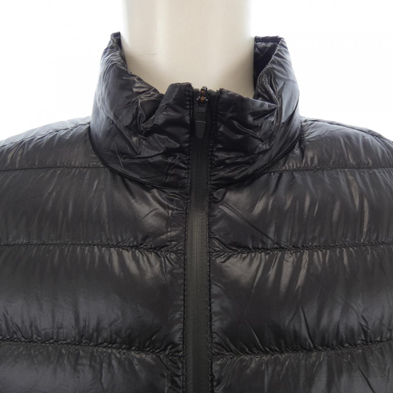 モンクレール MONCLER ダウンジャケット