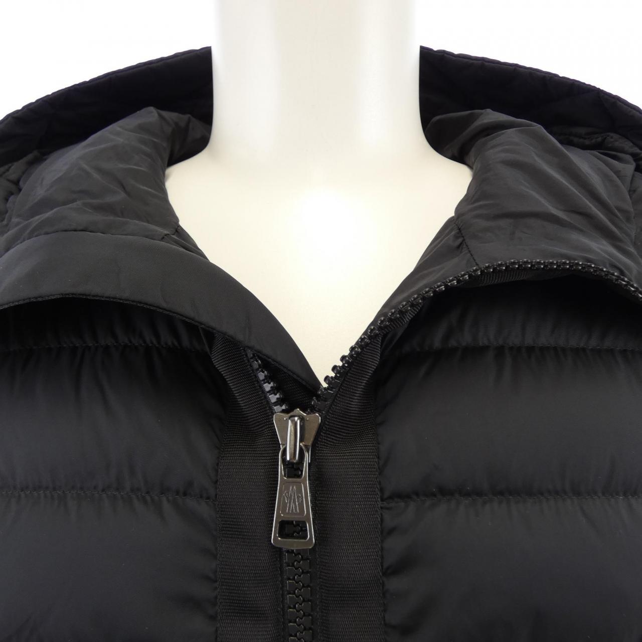 モンクレール MONCLER 20919B50800 ダウンジャケット