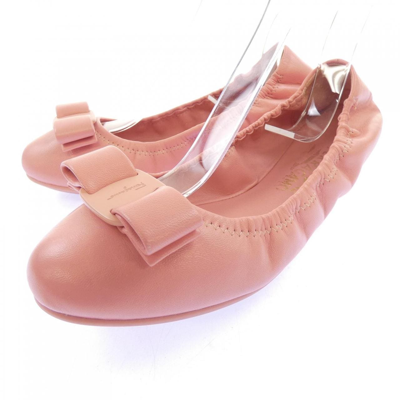 サルヴァトーレフェラガモ SALVATORE FERRAGAMO フラットシューズ