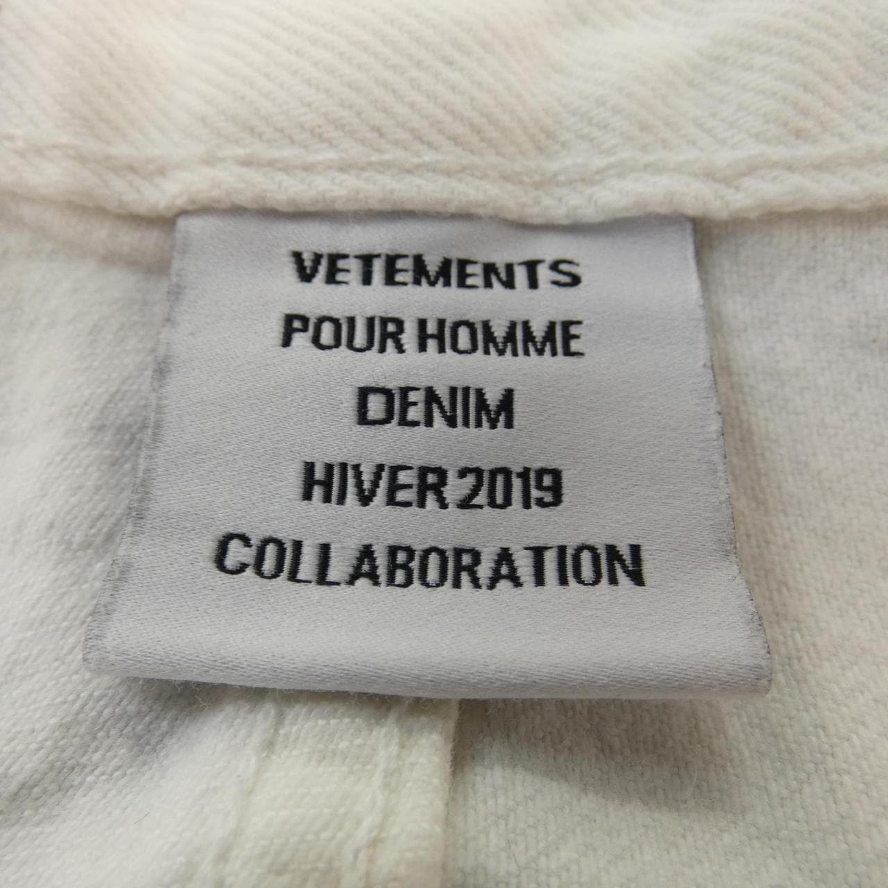 維特蒙 (VETEMENTS) 牛仔褲