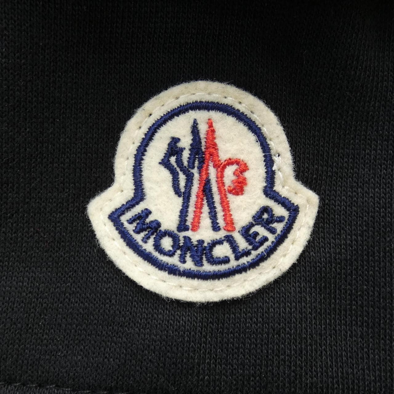 モンクレール MONCLER ダウンジャケット