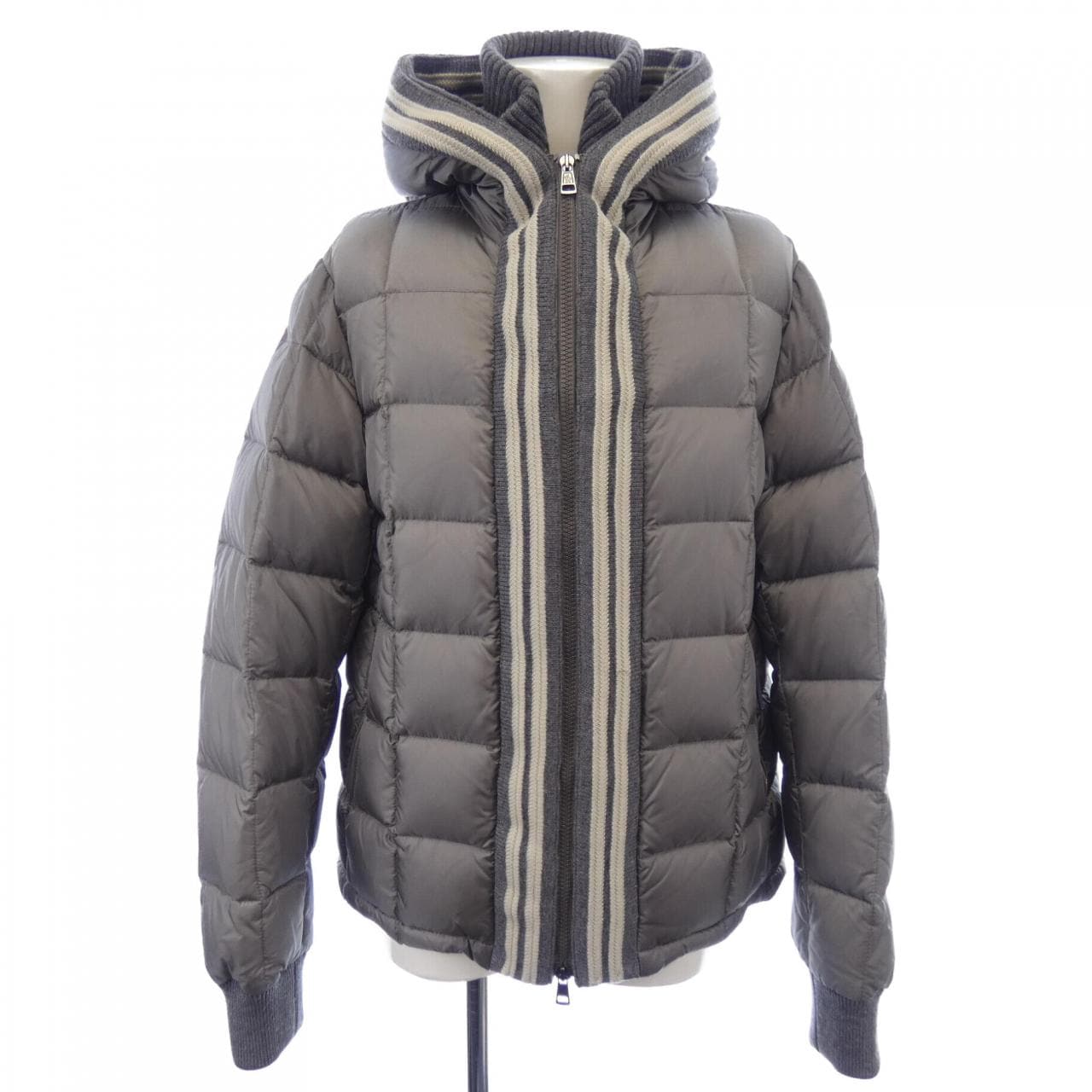 モンクレール MONCLER ダウンジャケット