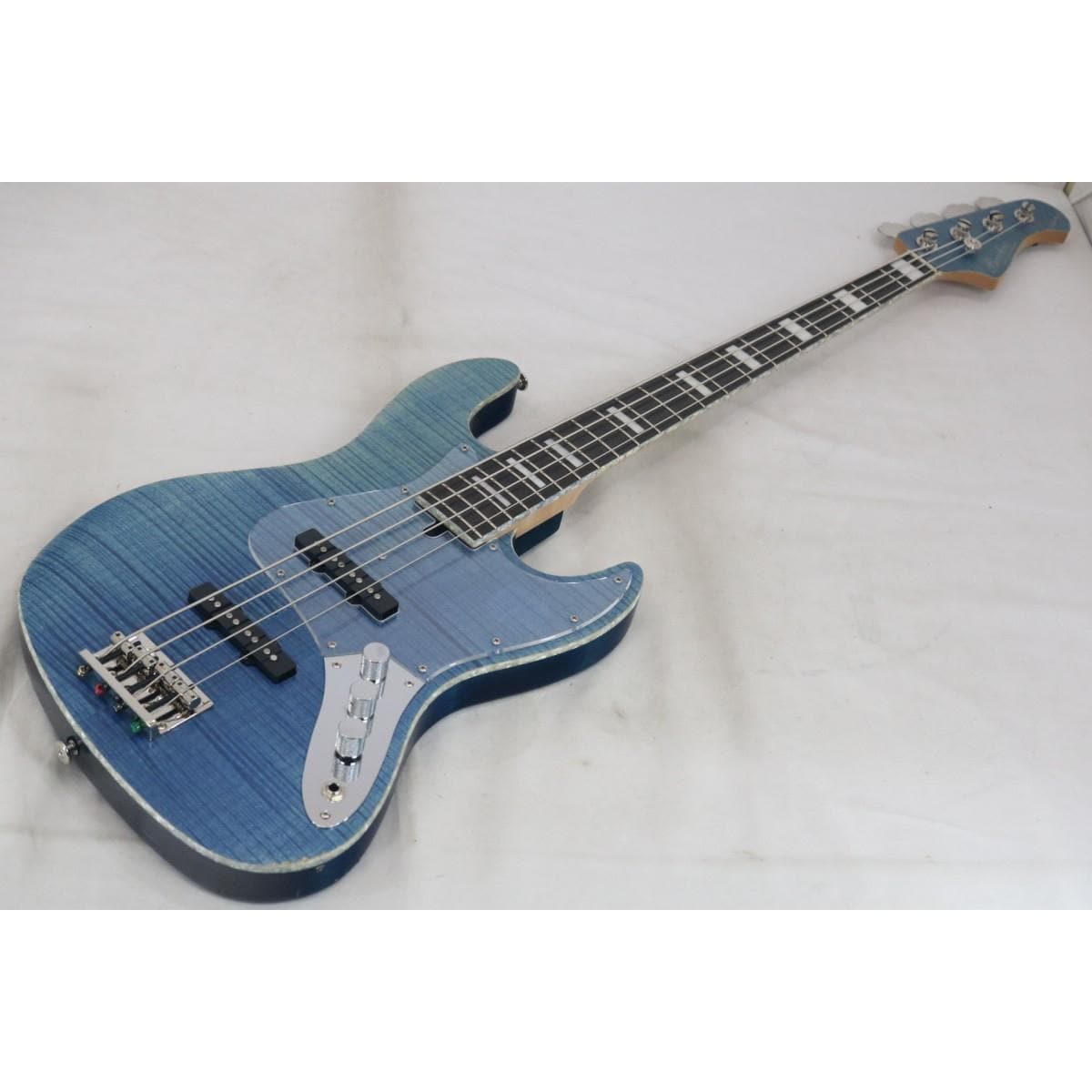 ＢＡＣＣＨＵＳ　　ＷＬ４－ＦＭ　ＣＵＳＴＯＭ