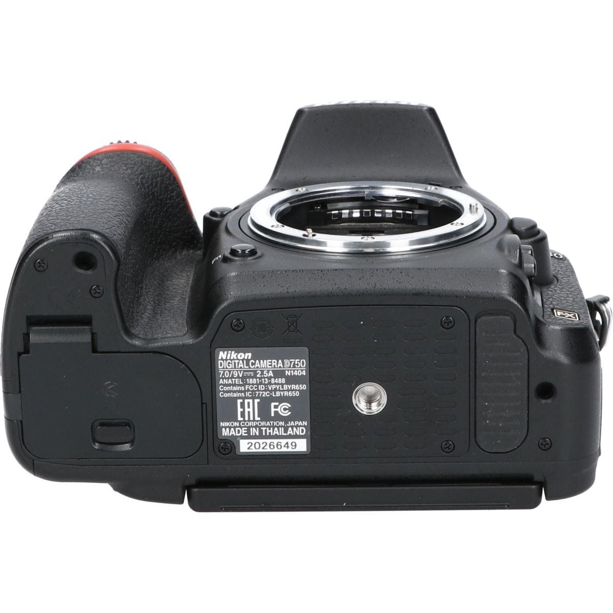 D750