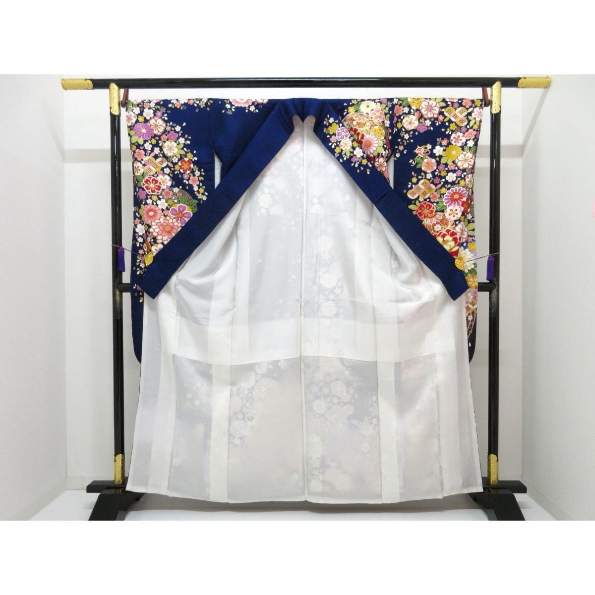 【未使用品】振袖　友禅金彩加工　刺繍入りボカシ染　きもの・長襦袢　２点セット