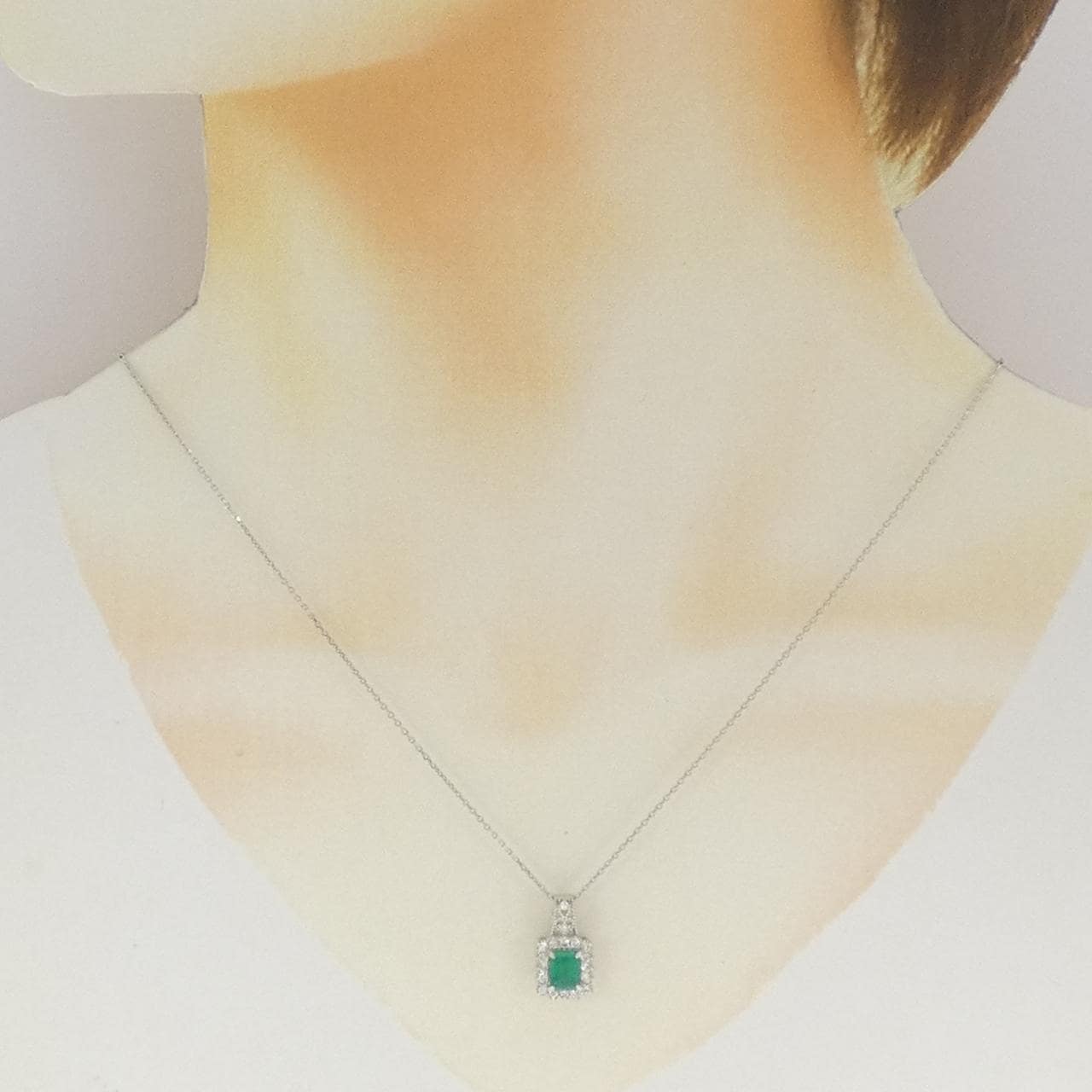 【新品】PT900/PT850 エメラルド ネックレス 0.68CT